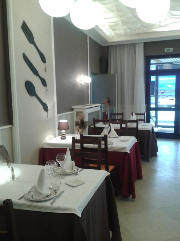Le Merle Blanc Hôtel Logis Digoin Exterior foto