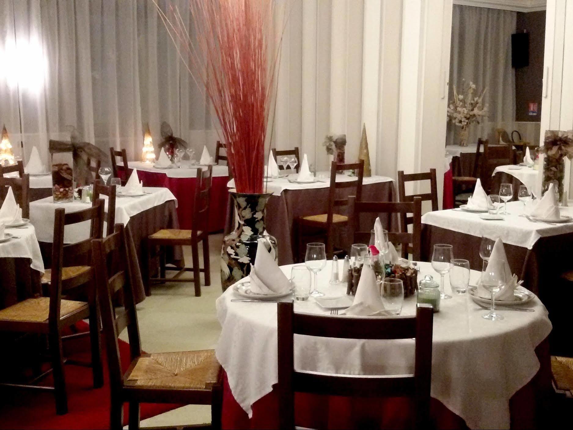 Le Merle Blanc Hôtel Logis Digoin Exterior foto